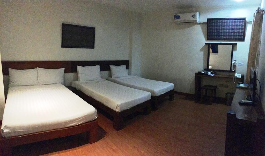 Отель Ilocos Rosewell Экстерьер фото