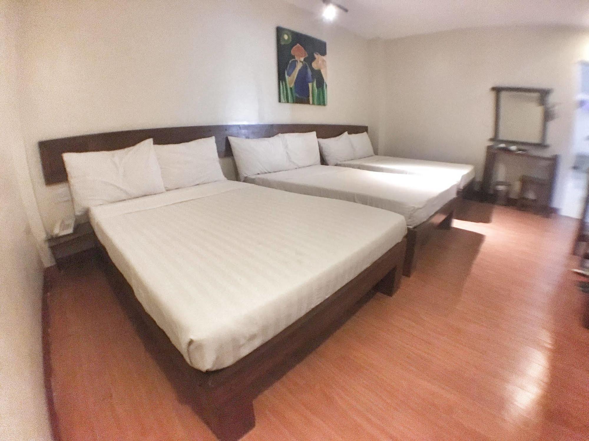 Отель Ilocos Rosewell Экстерьер фото